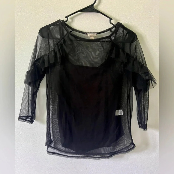 Eyeshadow Sheer Ruffle Detail Blouse - Small - Picture 2 of 3